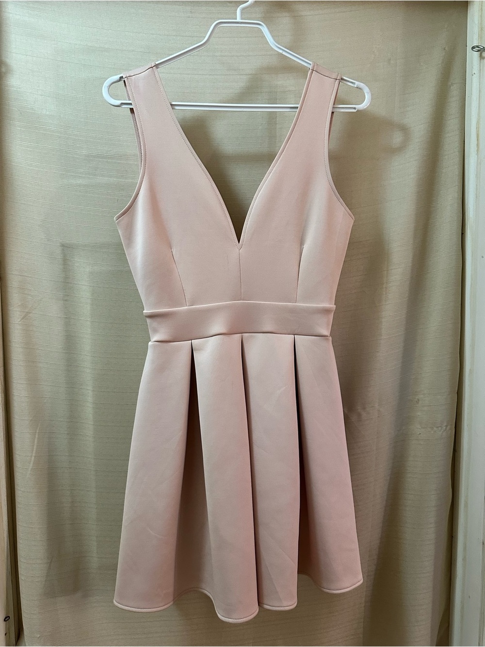Forever 21 Blush Pink Scuba Fit Flare Mini Dress Small V Neck Pleated Small